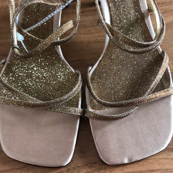 NWT Bandolino Sandals Size 8 1/2 - Picture 2 of 8